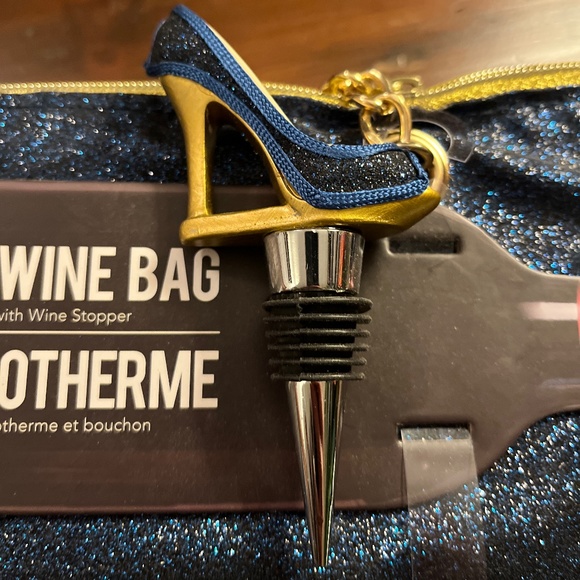 Wine Travel Clutch - Picture 4 of 5